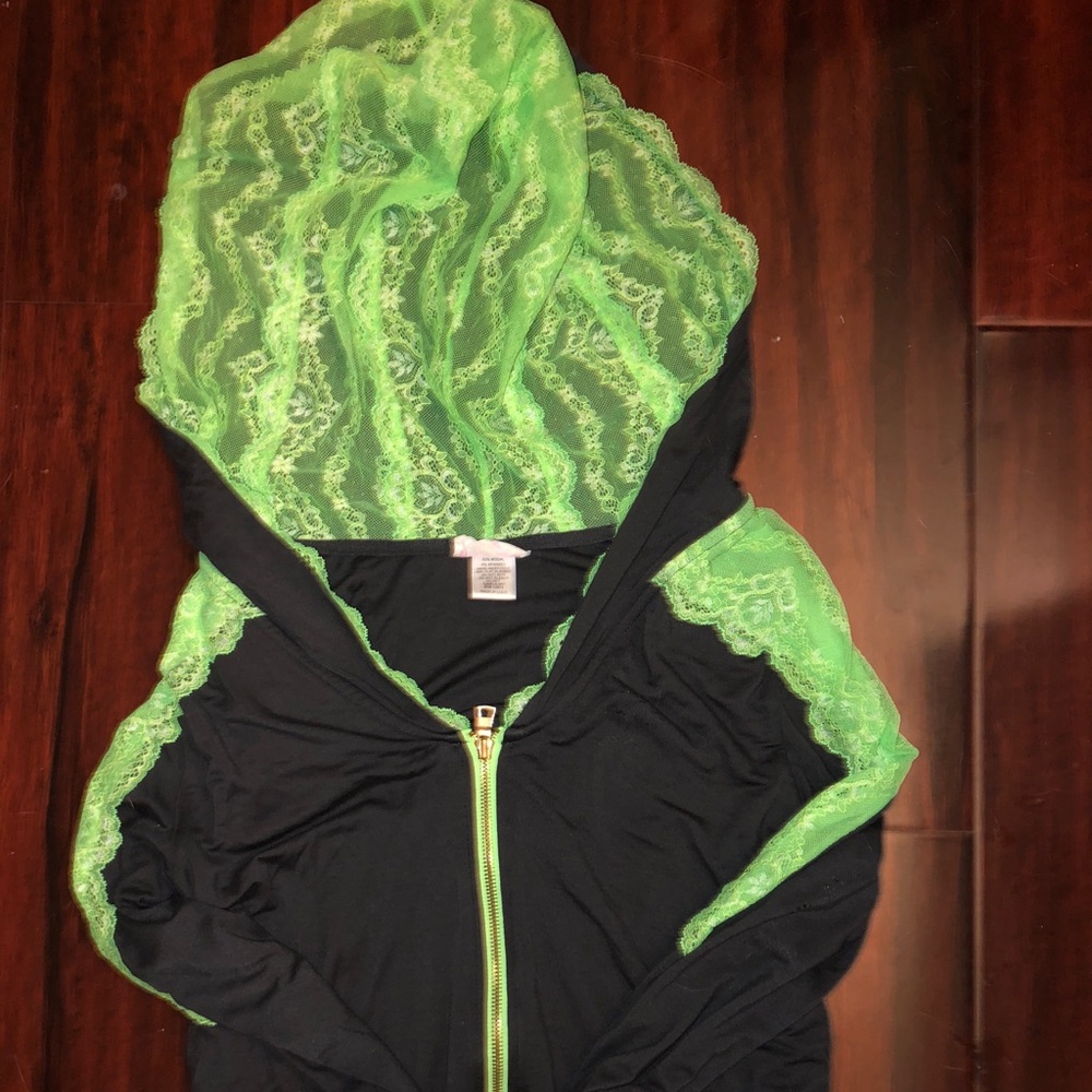 Beach Bunny lounge Jacket